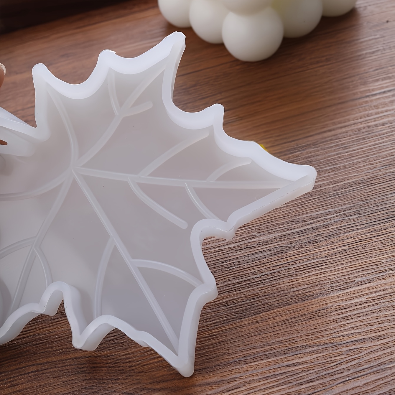 1PC カエデの葉の形をしたシリコンモールド、DIY 石鹸、 - Candle Supplies Tins のレビューと価格